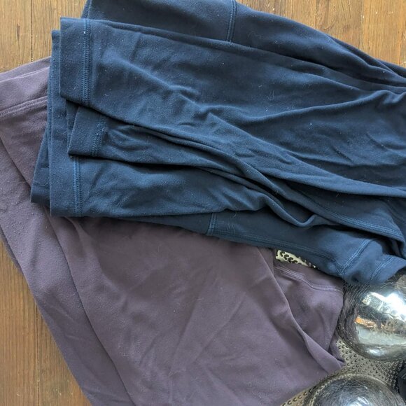 2 pairs of 21" Align crops - Picture 4 of 6